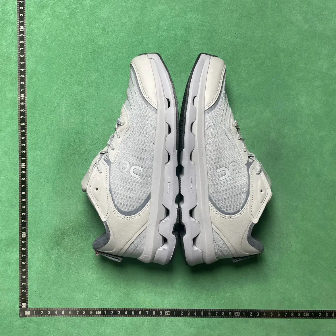 B3D comfortable and fashionable running shoes