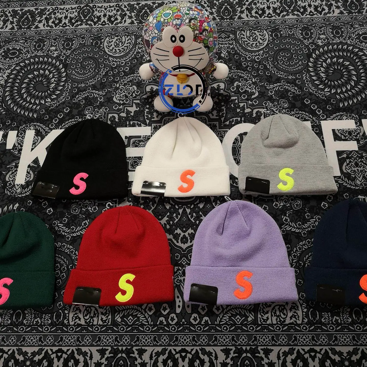 Channel goods ZLOT 19FW S Logo Beanie color blocking plush embroidery cold hat knitted hat yarn hat