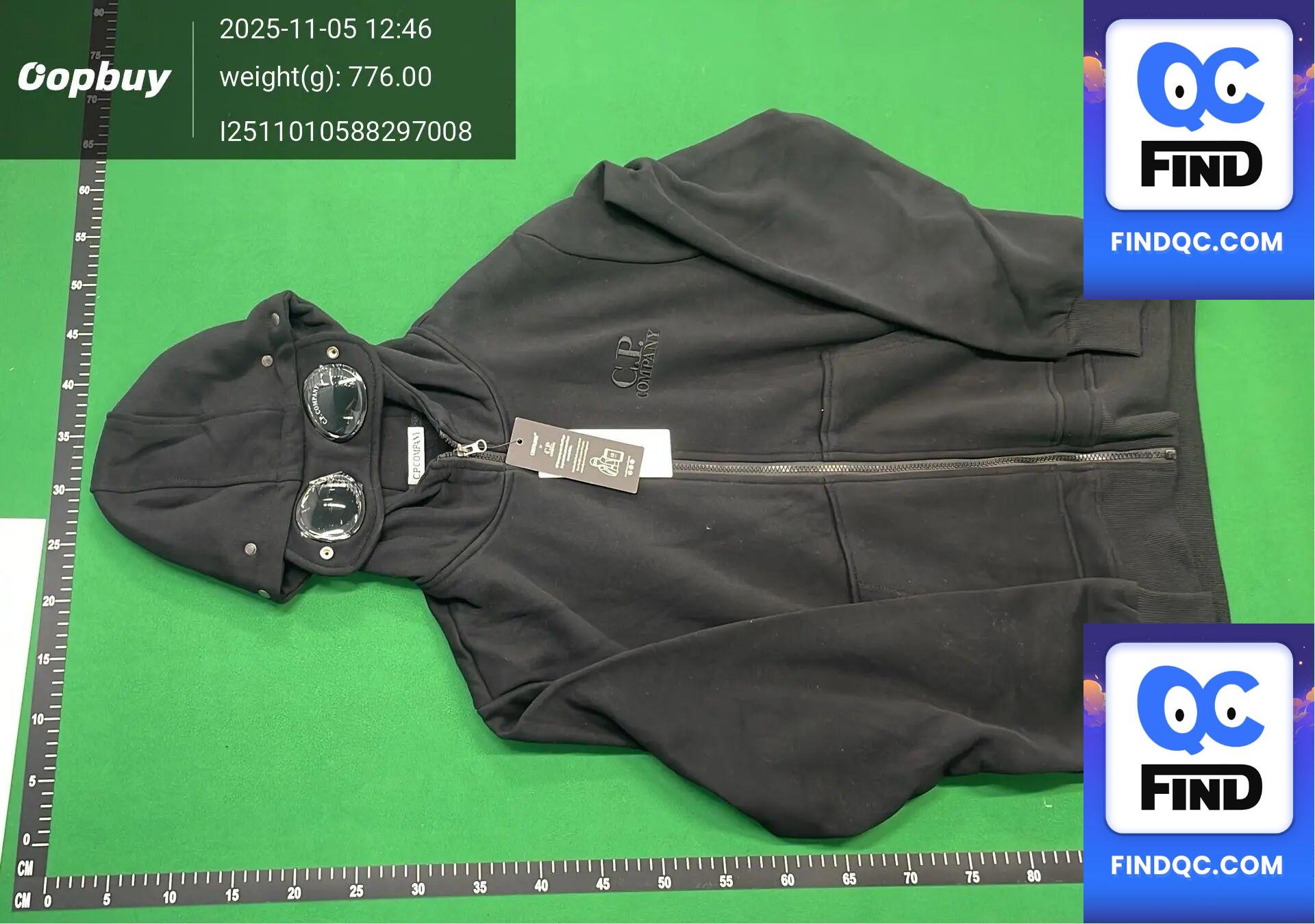 C.P Company Men's Black Fleece-Lined Zip-Up Hoodie QC
