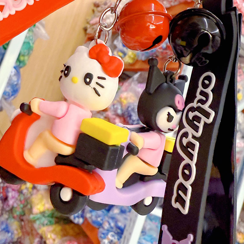 Cross-border new cartoon motorcycle kt cat keychain kulomi doll luggage pendant car key chain wholesale