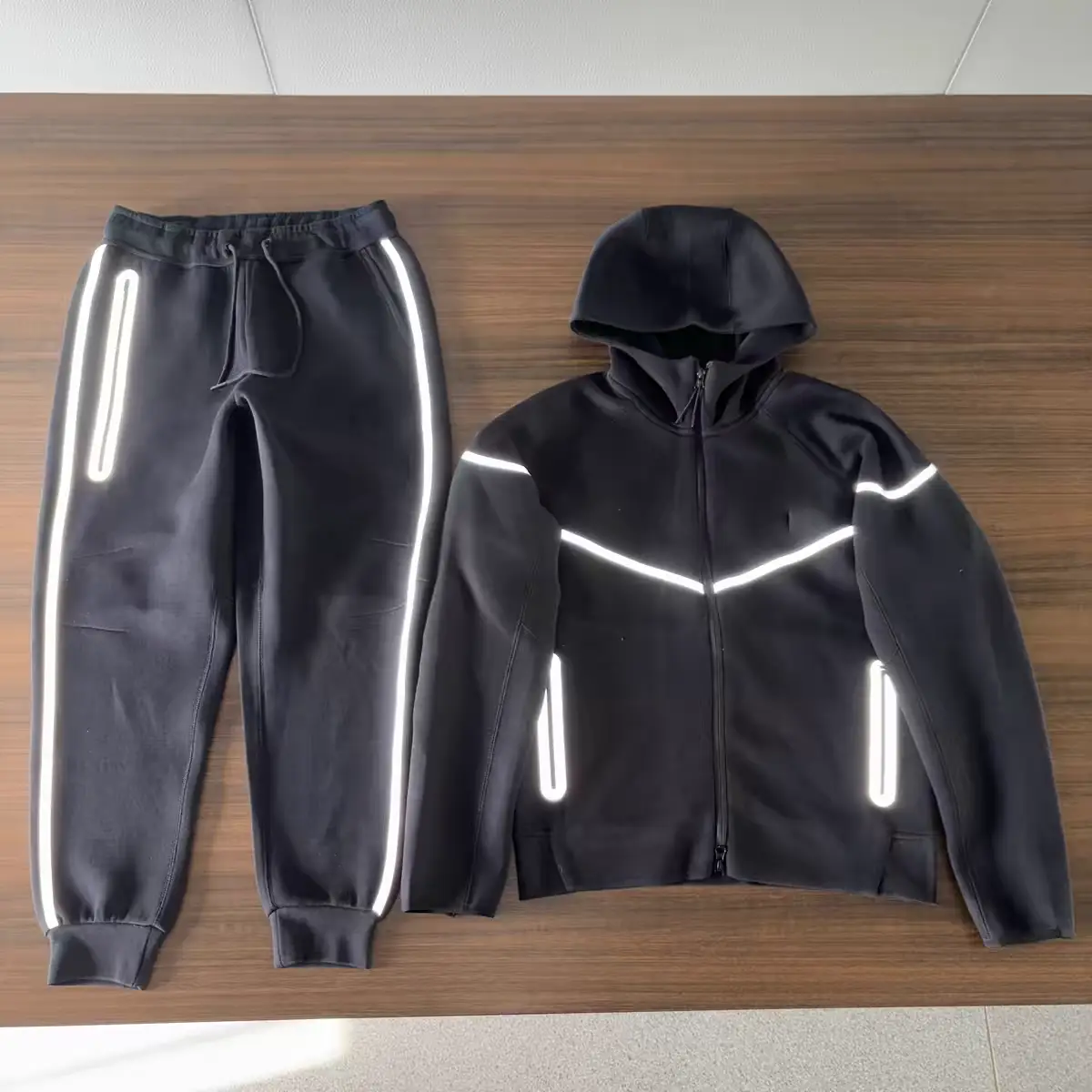 New sports suit for men, Spring and Autumn, new hooded Windwalker suit, casual running and fitness two-piece set, 0754