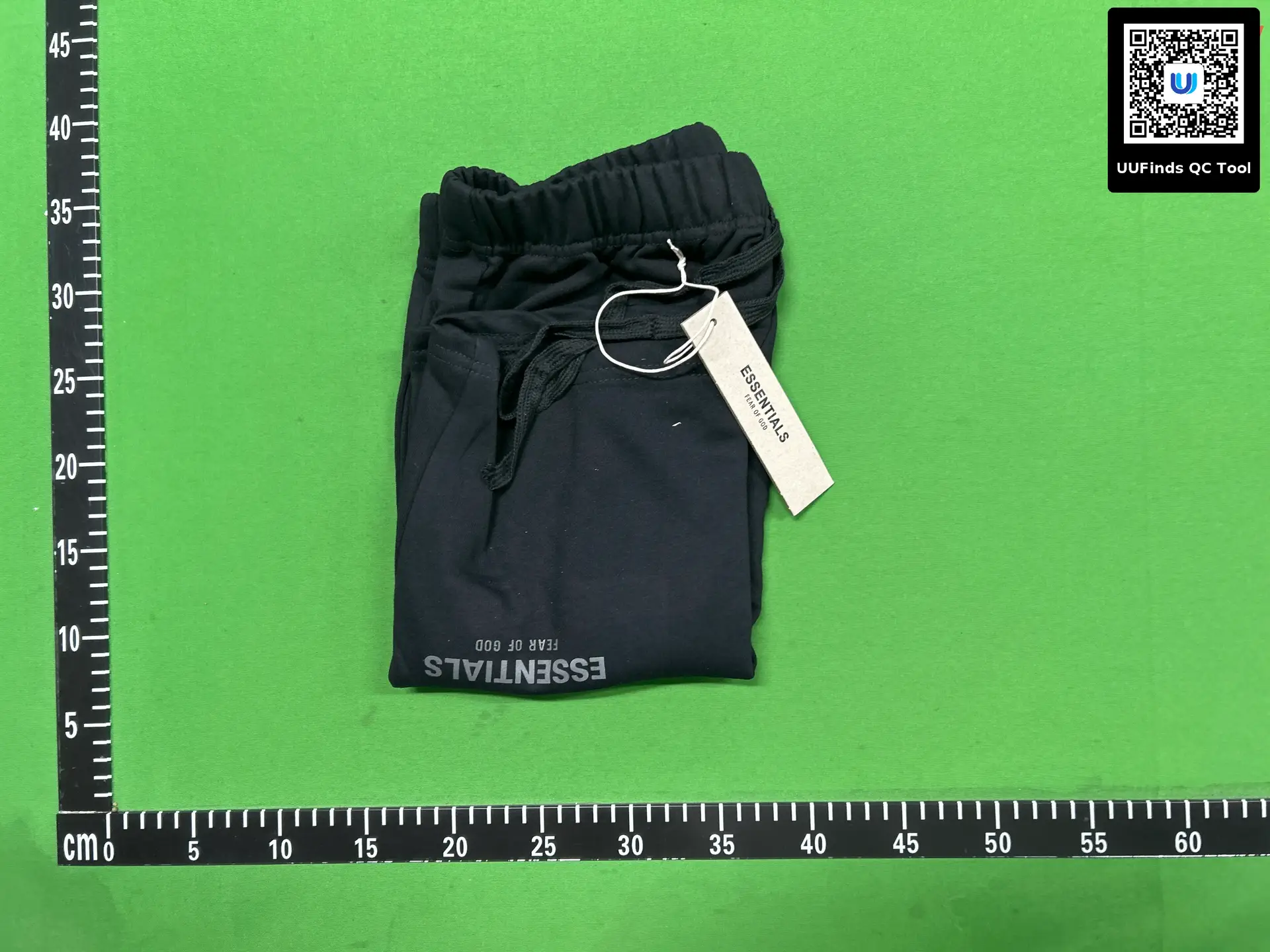 Essentials Multi-Line K-style New arrival Sports and Fitness Crotch shorts Men Trendy Loose Zipper Pocket Five-Quarter Pants