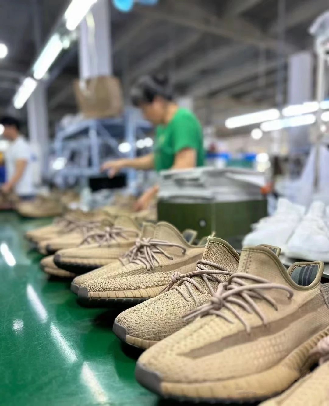 Yeezy 350 V2