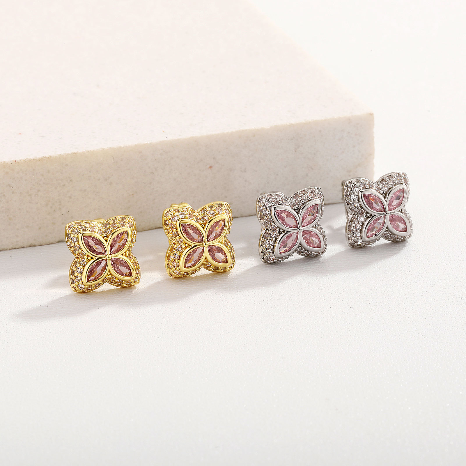 Cross-border Four-leaf Clover Full Diamond Pocket Earrings Simple Earrings High-end Sense Personalized Fashion Ear Jewelry