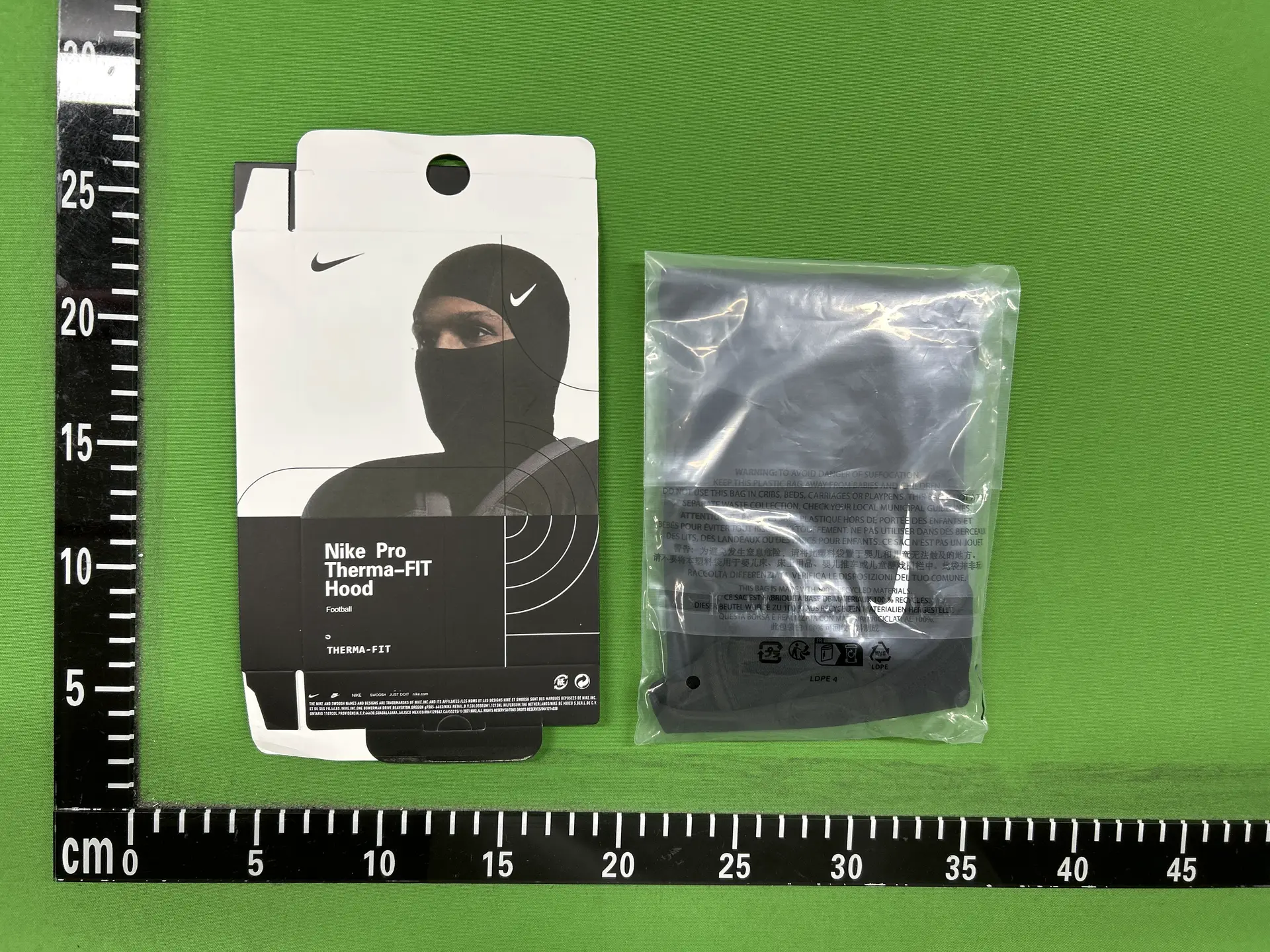 Nike Pro Therma-FIT Hood Football