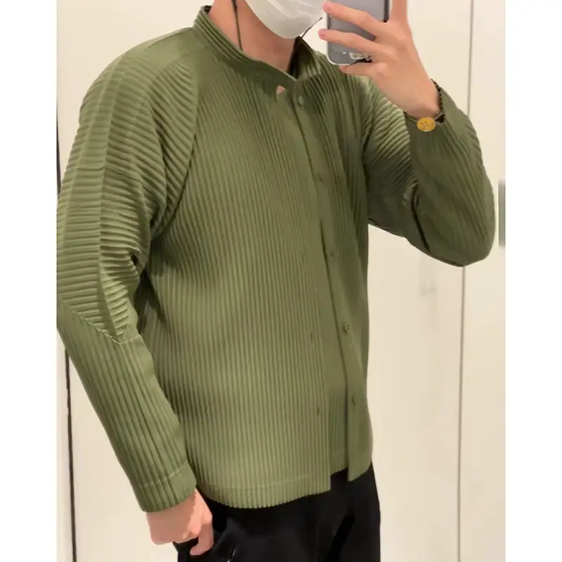 Japanese style Men's Pleated Outwear 2024 Autum New Product Stand Collar Athleisure Cardigan Easiest for match Neutral Tops Men's Trendy