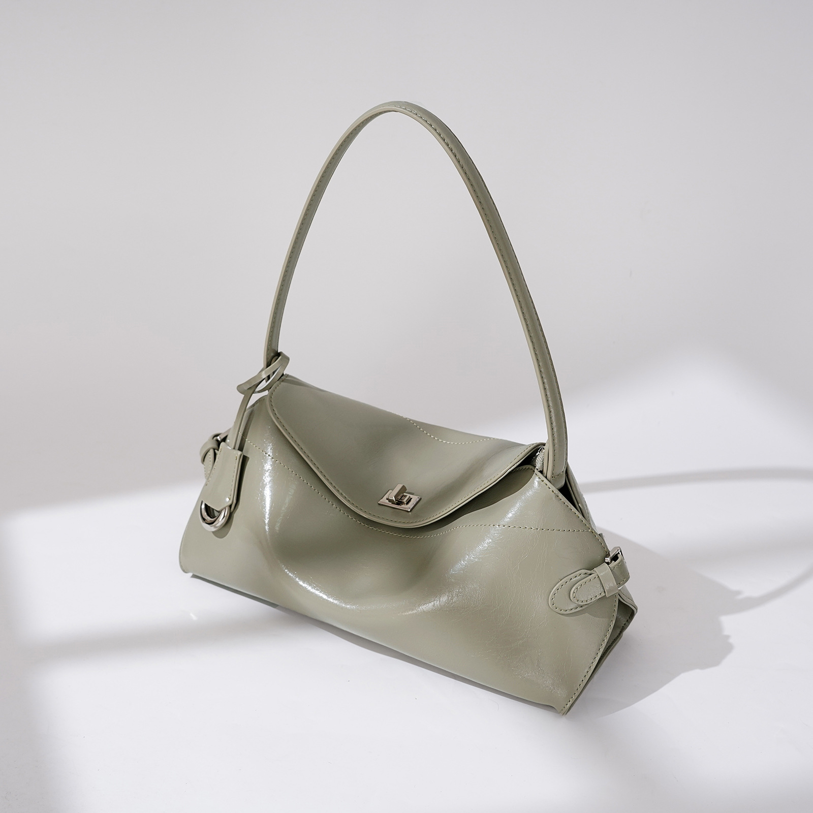 2026 New Crossbody Bag with Niche Design, High-End Feel, Genuine Leather, Fashionable and Simple Handbag, Versatile for Commuting