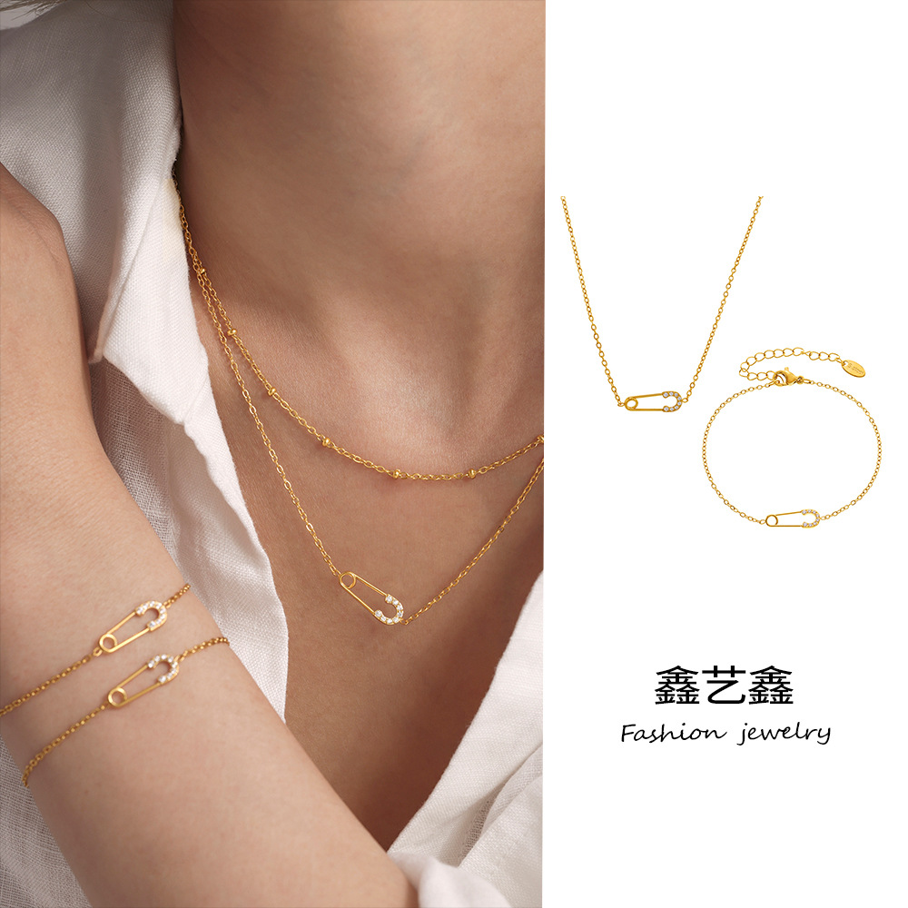 Xinyi Xinman Diamond 5A Zircon Pin Stainless Steel with Diamond Necklace Bracelet Jewelry suit Exquisite Small Jewelry Women