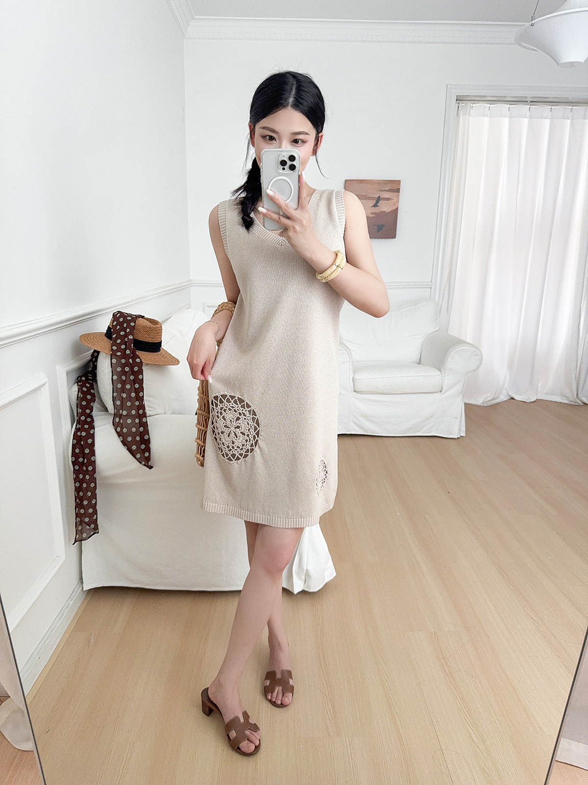 Sw Linen Hand Hook Cut Out Flower Knitted Vest Dress Women's 2025 Autum Versatile Work Clothing Design Skirt