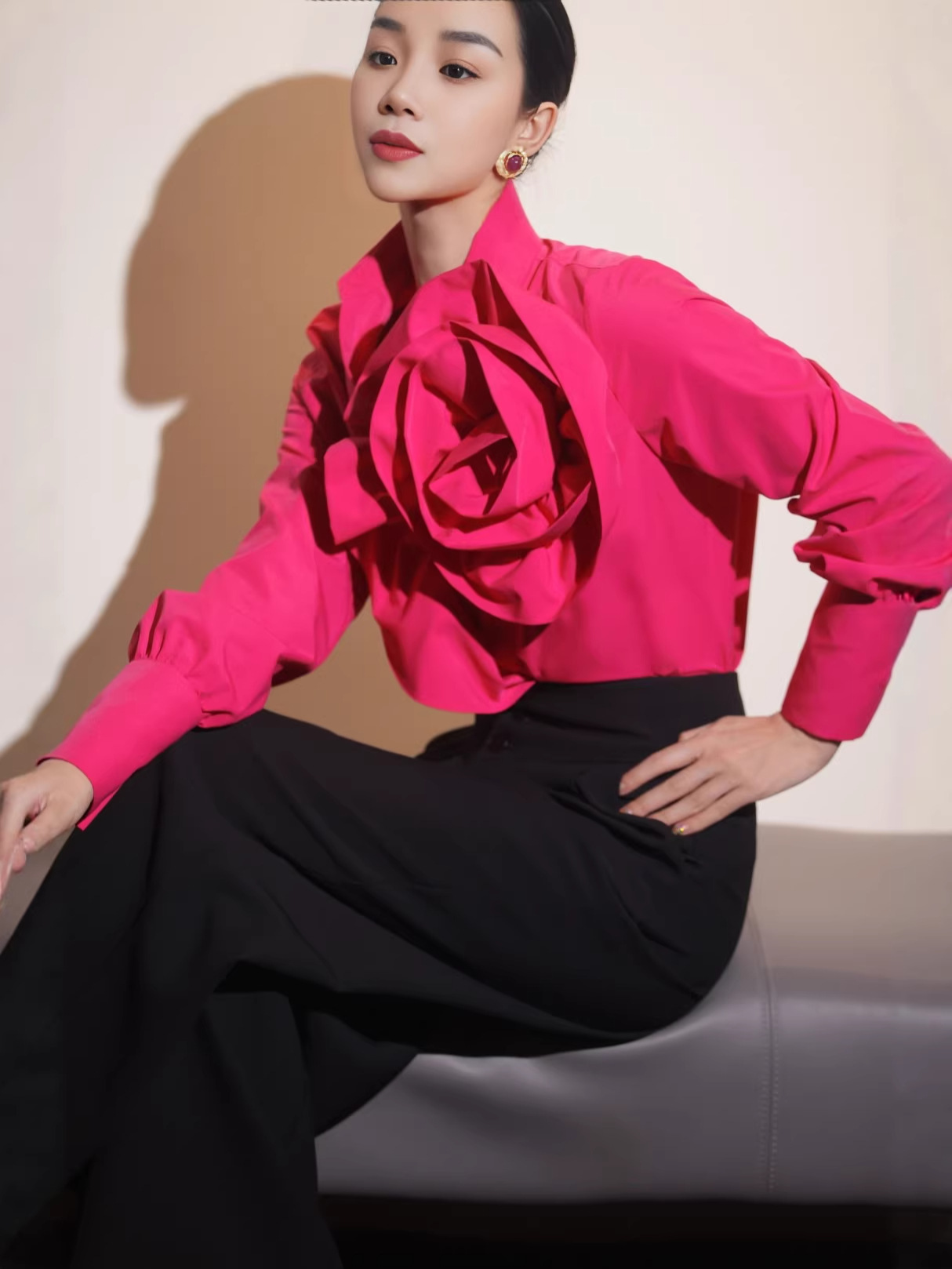 2026 Spring Three-Dimensional Flower Shirt Suit for Women, Commuting Style, Elegant and High-End Professional Wide-Leg Pants Two-Piece Set
