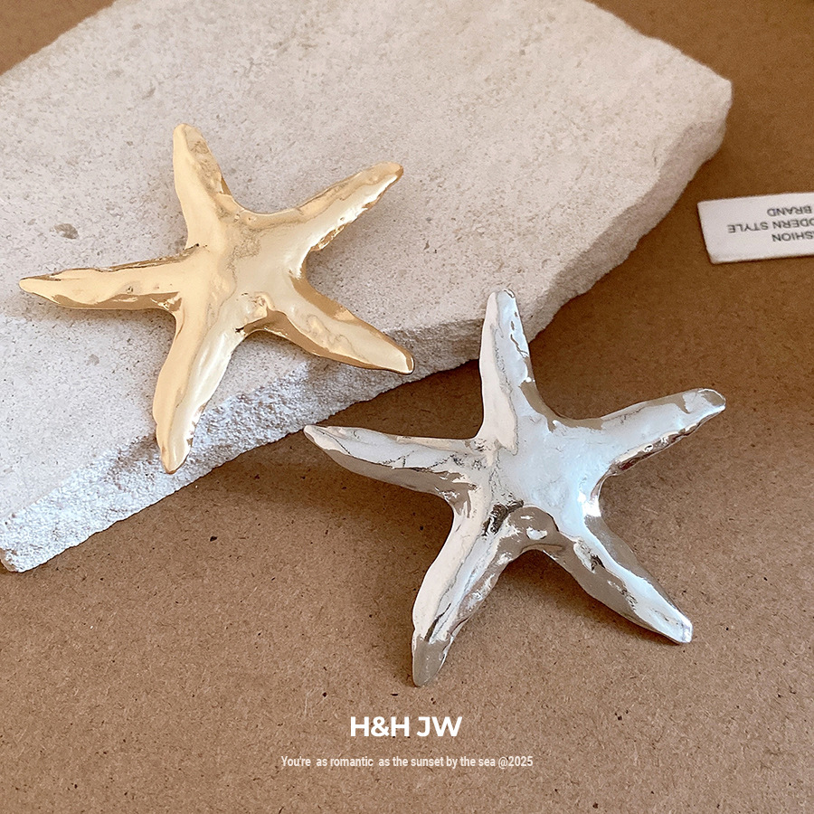 European and American Cross-Border New Pleated Starfish Brooch, Holiday Style Retro Elegant Pin, Light Luxury High-End Chest Accessory Wholesale