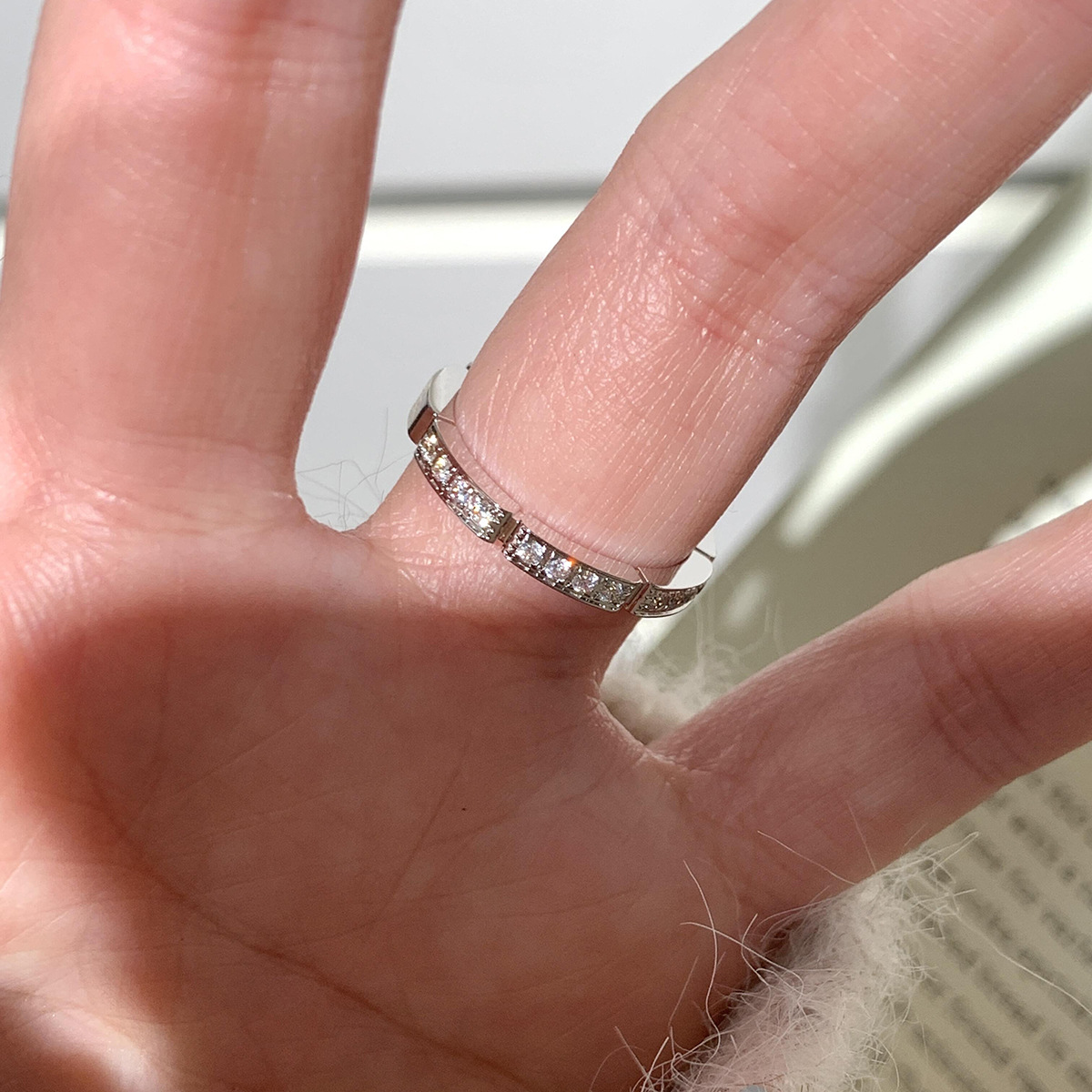 Silver Plain Ring with Sparkling Diamonds and Full Diamond Row, 2026 New Model, Exquisite Light Luxury Niche Design, Custom Jewelry