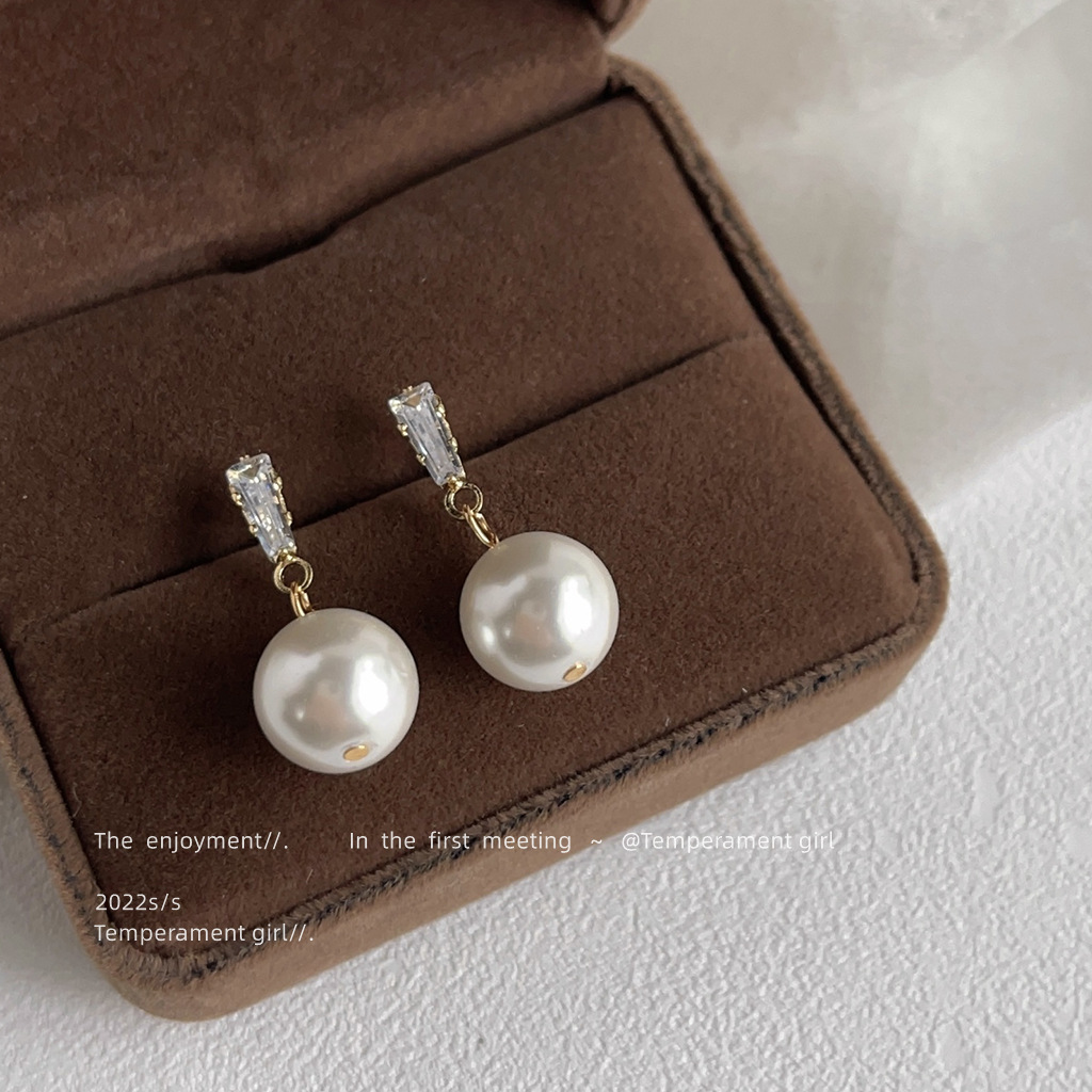 Popular Pearl~Silver-Plated Needle Earrings in a Fresh and Simple Style, Versatile and Fashionable with a High-End Feel for Women