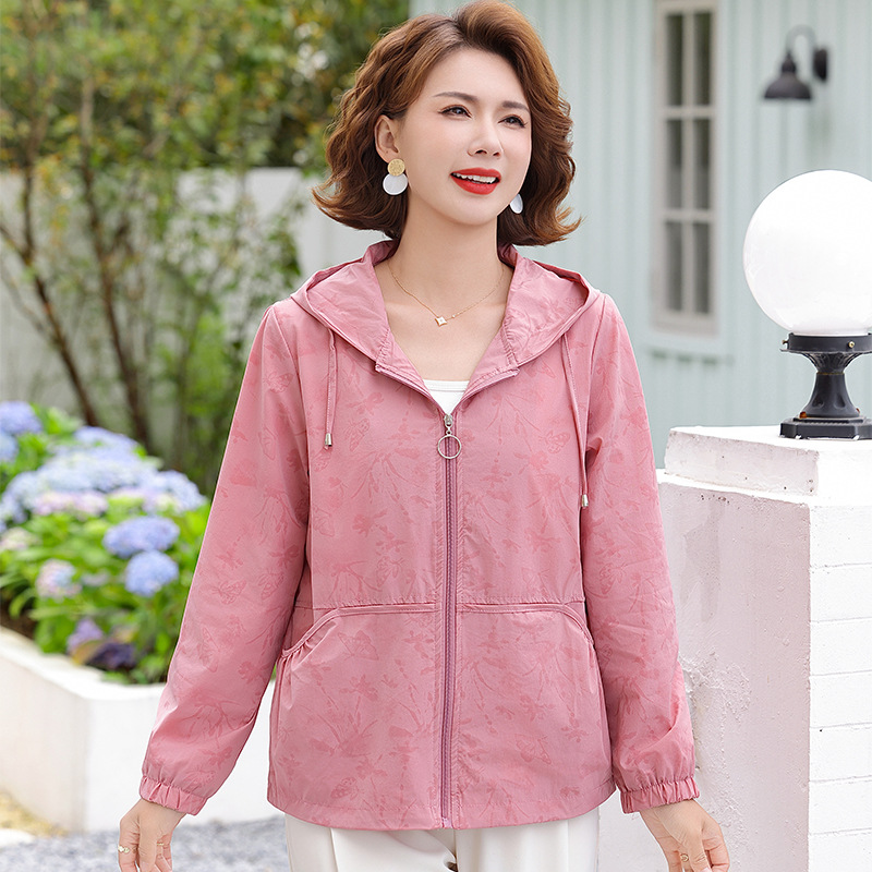 Trendy Mom Spring Coat 2026 New Lightweight Sun Protection Jacket for Middle-Aged and Elderly Women Spring Hooded Windbreaker Jacket