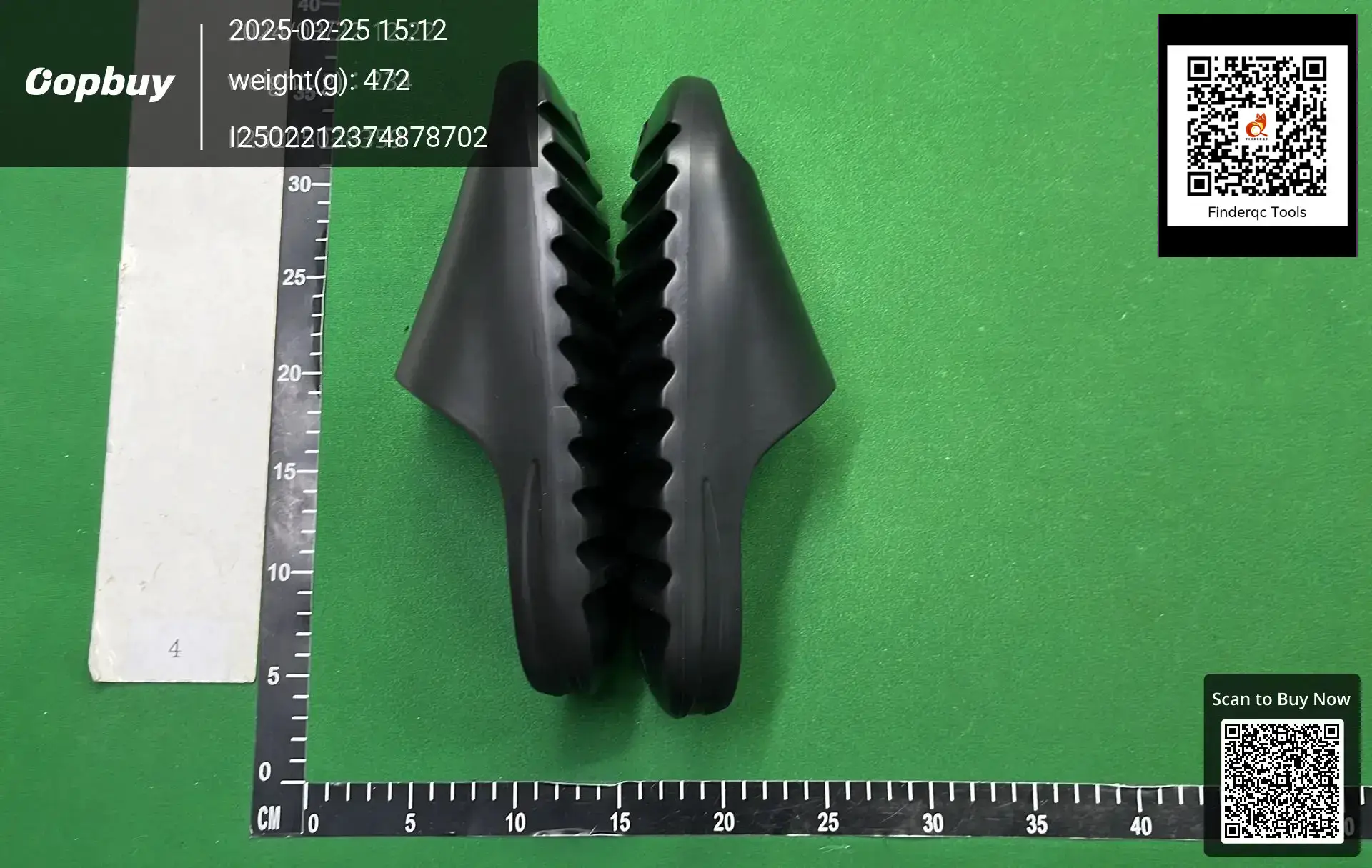 Black shoe trees