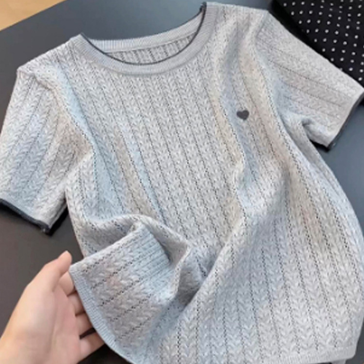 French-Style Gray Embroidered Cable-Knit Ice Silk Short Top for Women, New Thin Short-Sleeve T-Shirt for Spring/Summer 2026