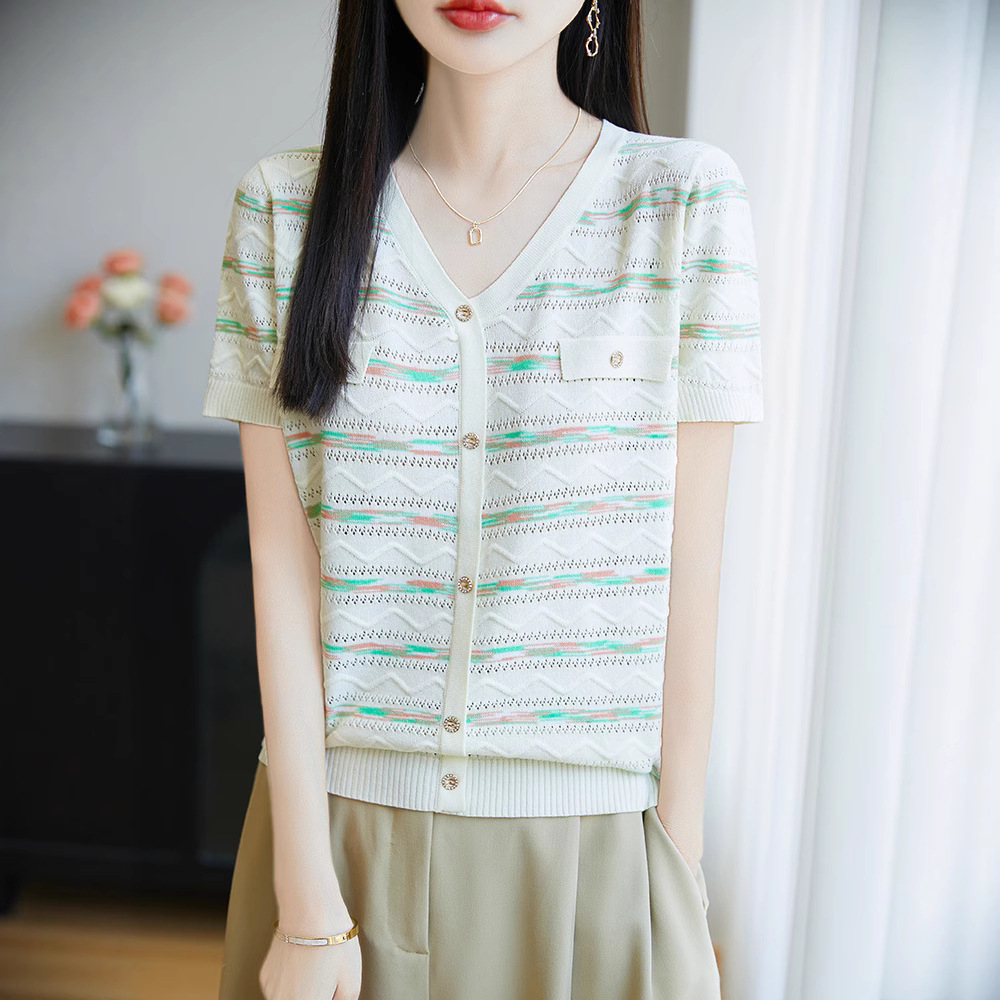 2025 New Summer Gradient Color French Style Stripesd Ice Silk Knitwear Women's V Neck Short-Sleeved Thin T-Shirt