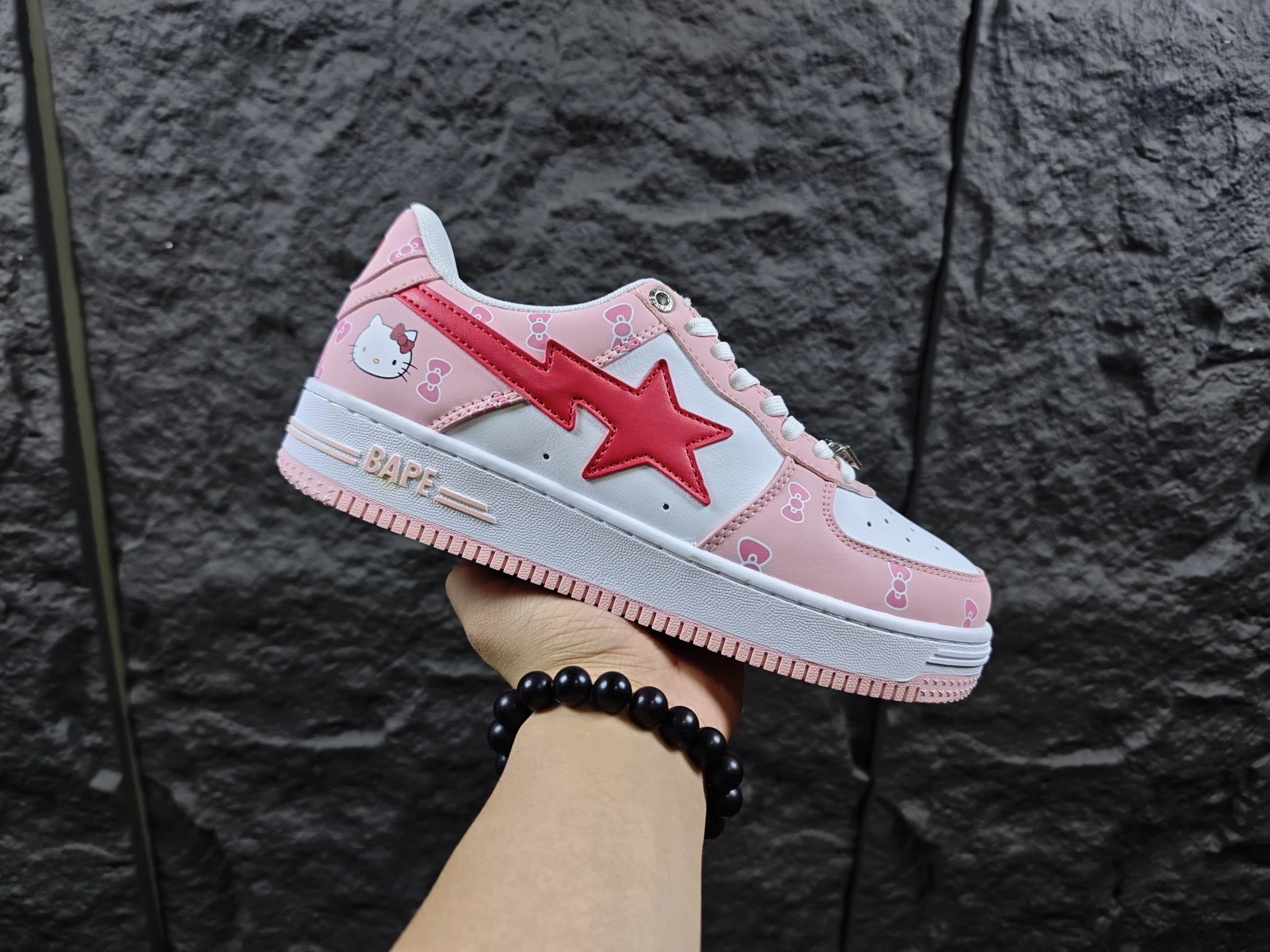 BAPE STA Low Hello Kitty