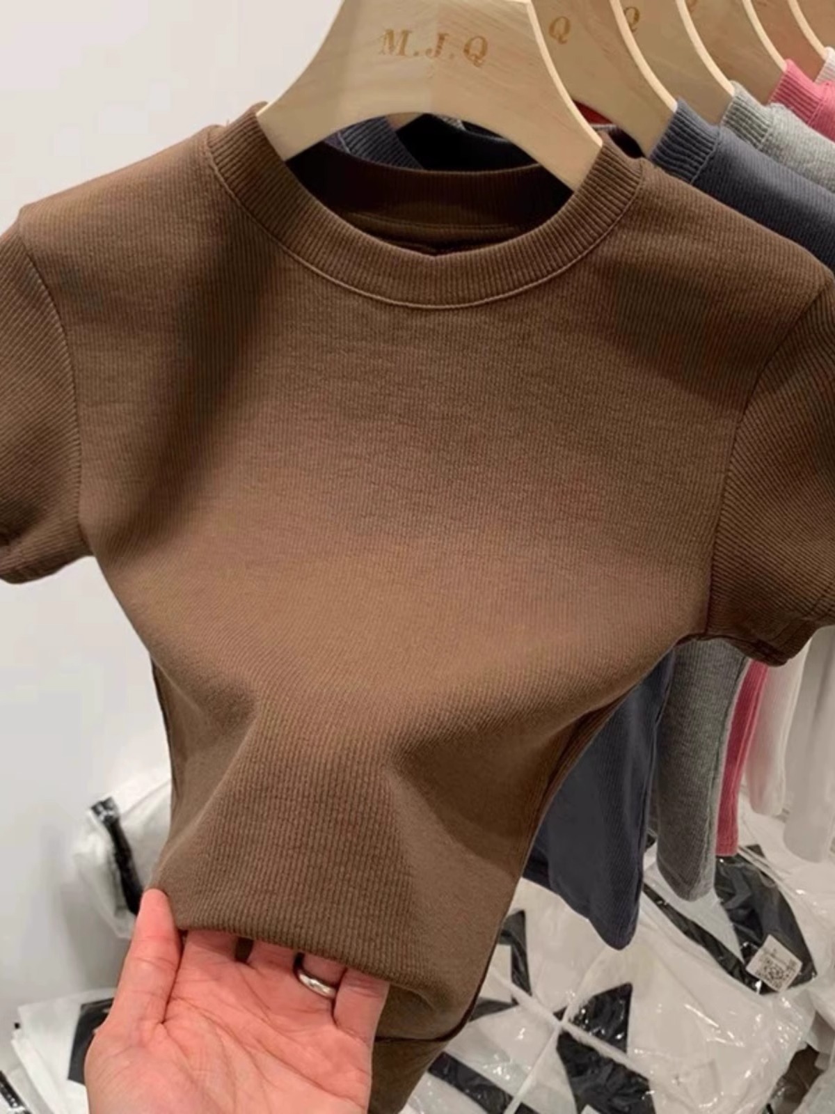 2026 Spring New Solid Color Short-Sleeve T-Shirt Round Neck Slim Fit Short Base Shirt Ins Trendy Women's Clothing