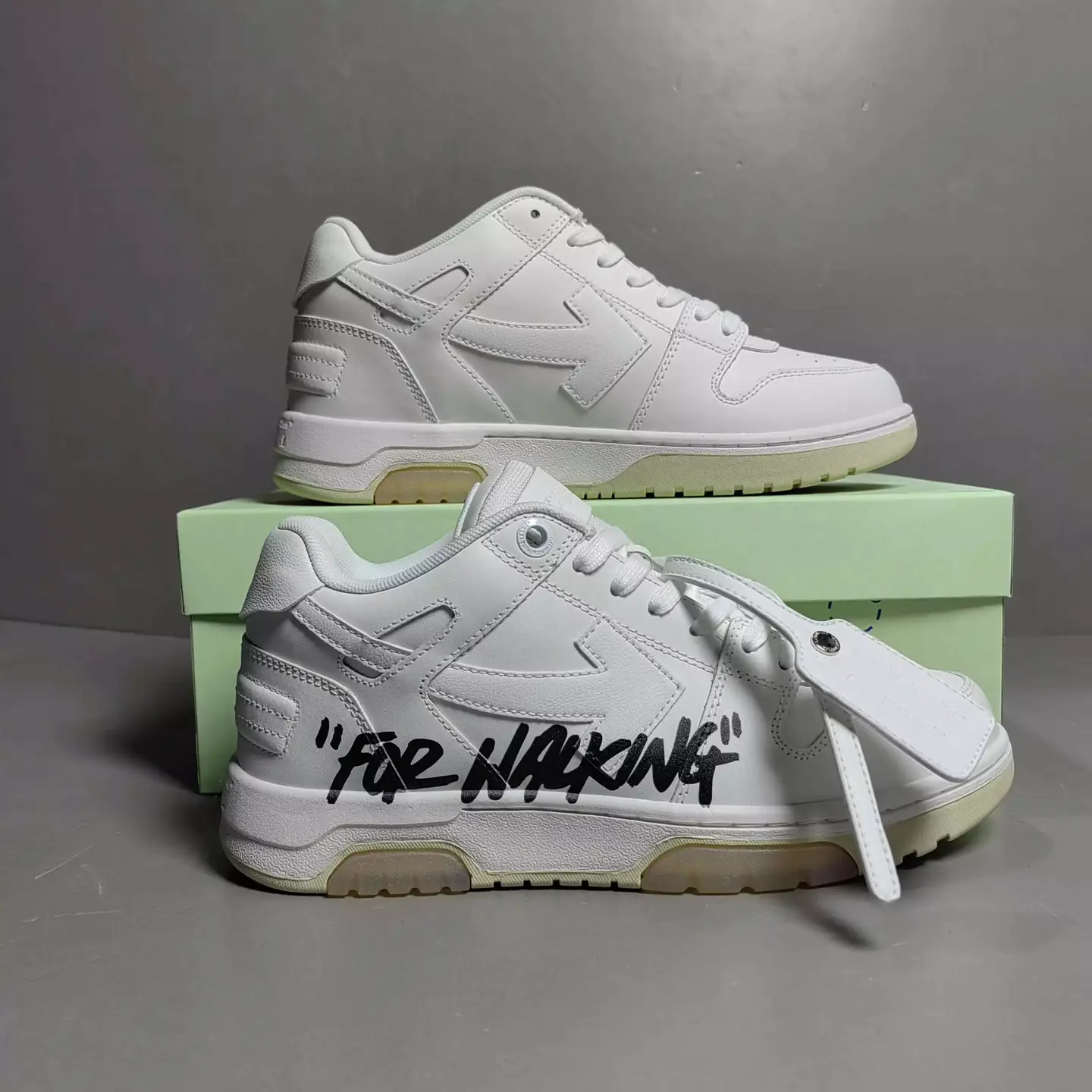 OFF-WHITE Out Of Office休闲低帮时尚板鞋箭头鞋 白黑