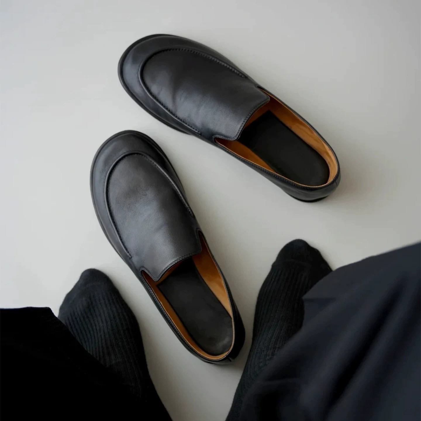 Laziness in one foot, Le Fu shoes, flat bottomed men's and women's styles, old money style, minimalist, bean shoes, versatile, M ü ller shoes, casual leather shoes
