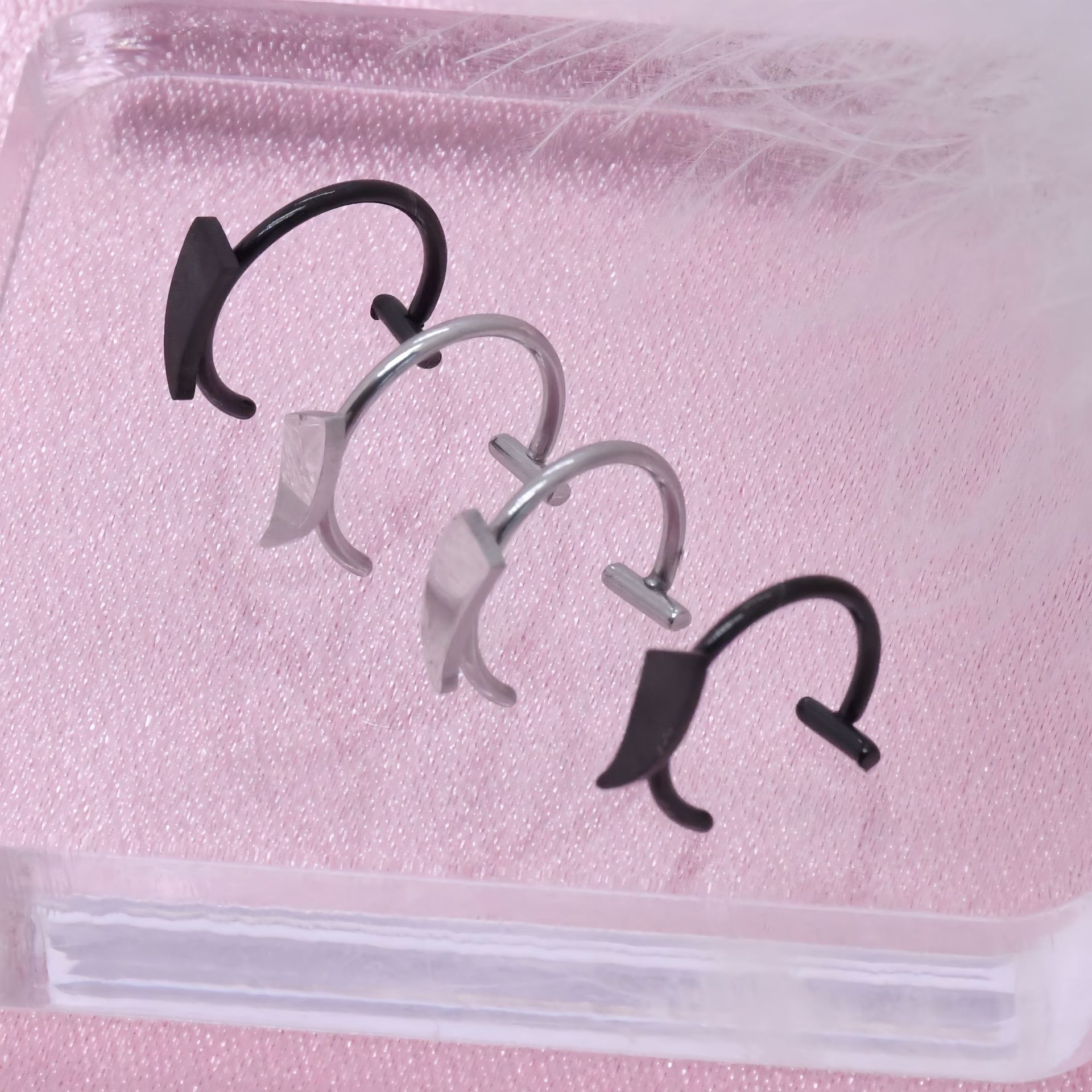 Factory Direct Sales Cross-Border Hot-Selling Stereo Fang Lip Ring Stainless Steel Personalized Piercing-Free Painless Lip Nail Jewelry Batch