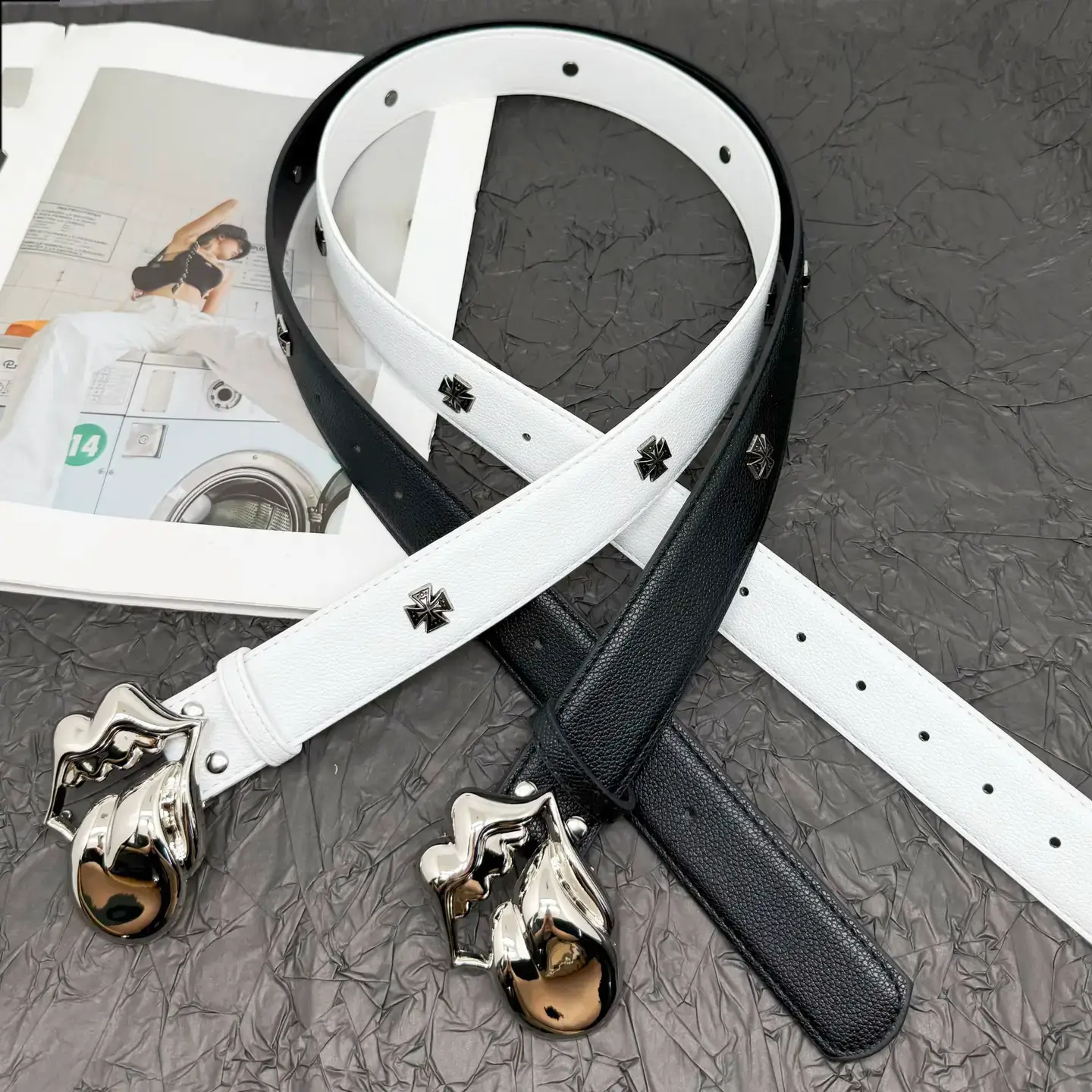 Men's and Women's Retro Rivet Embellished Tongue Buckle Belt, Light Luxury Versatile Smooth Buckle Waist Belt, Cross-Border Trend