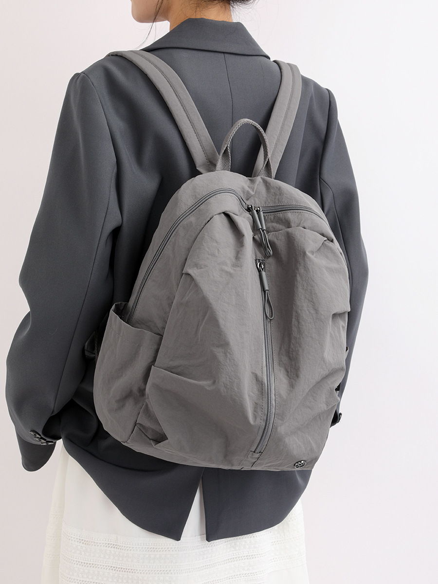 2026 New Retro Outdoor Hiking Bag, Lightweight Casual Versatile Backpack for Men, Simple Travel Bag, School Bag for Women