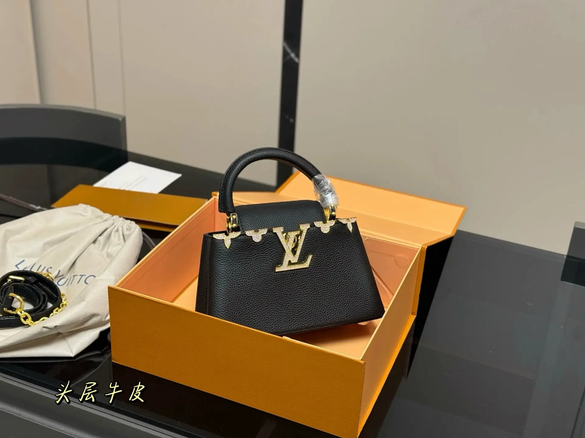 夏季经典手袋 X