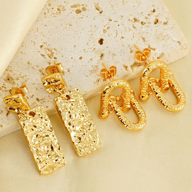 Europe and the United States popular pleated retro horseshoe buckle earrings women's cross-border stainless steel fashion exaggerated creative earrings wholesale
