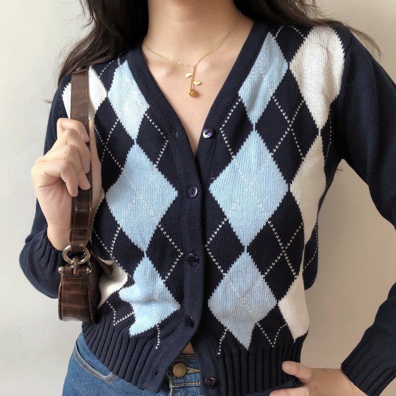 European and American Style 2026 Autumn and Winter New Vintage V-Neck Elegant Diamond-Patterned Long-Sleeve Short Knit Cardigan Women's Jacket