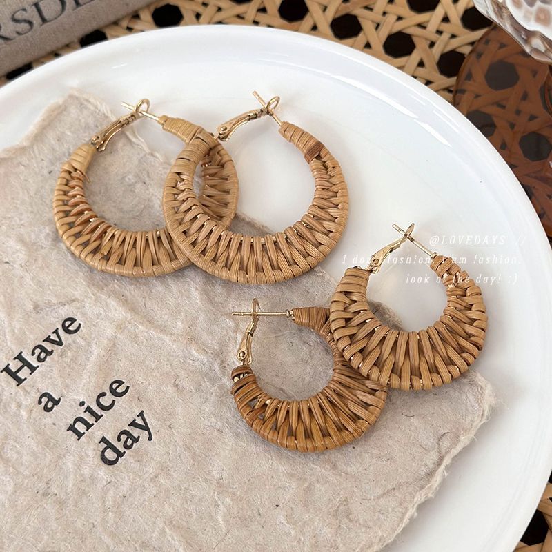 Ins Holiday Style Handmade Straw Rattan Ring Earrings Women's Seaside Photo Matching Earrings Vintage Fashion Earrings
