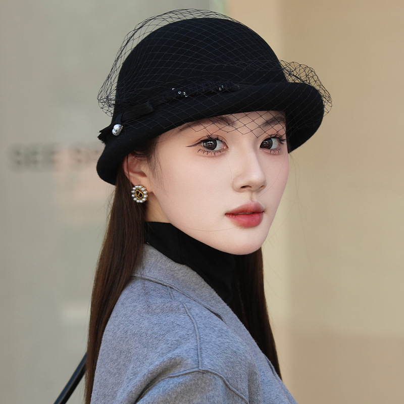 2025 Autumn/Winter New Wool Felt Beret Hat for Women Versatile Vintage Elegant Round Top Mesh Decoration Hat Wholesale