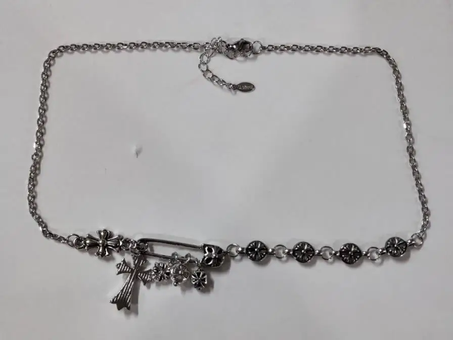 American Hip-Hop Style Cross Flower Necklace for Men and Women, Niche Design Clavicle Chain, High-End Sweater Chain Accessory