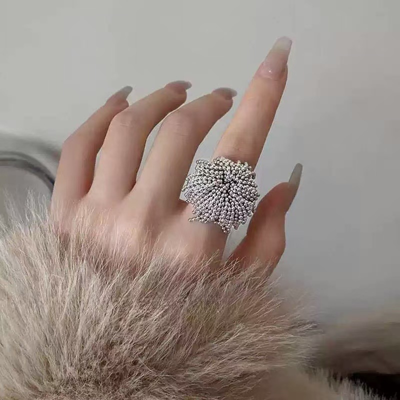 Minimalist Korean-Style Fireworks Ring with Tassels, Niche Design Index Finger Ring, Unique and Fashionable Vintage High-End Index Finger Ring for Women