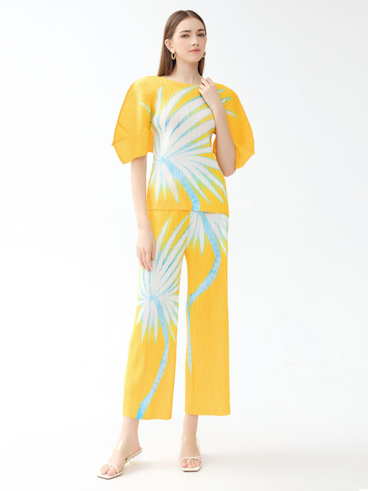 2026 Spring New Pleated Women's Printed Three-Quarter Sleeve Straight-Leg Pants Slim Fit Fashion Casual Two-Piece Set