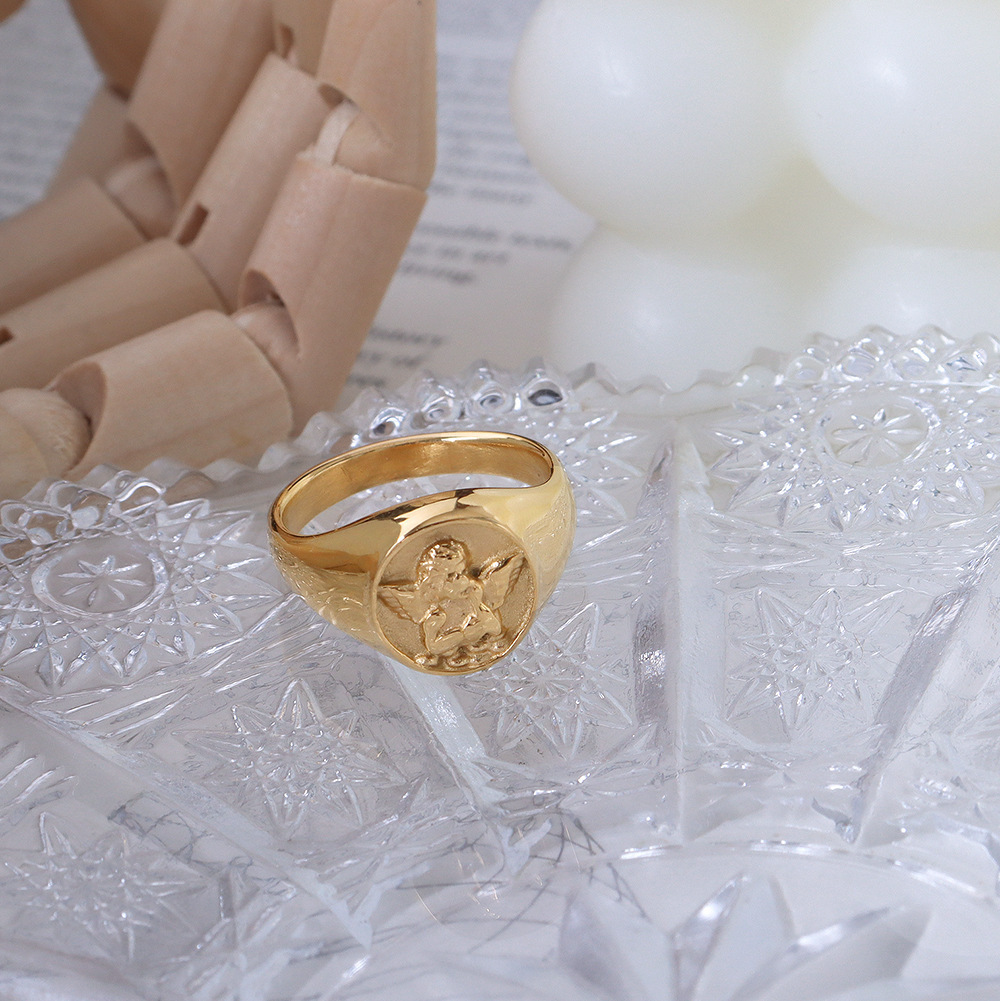 European and American personality Angel little boy ring female ring titanium steel plated 18K gold ins jewelry wholesale factory cross-border
