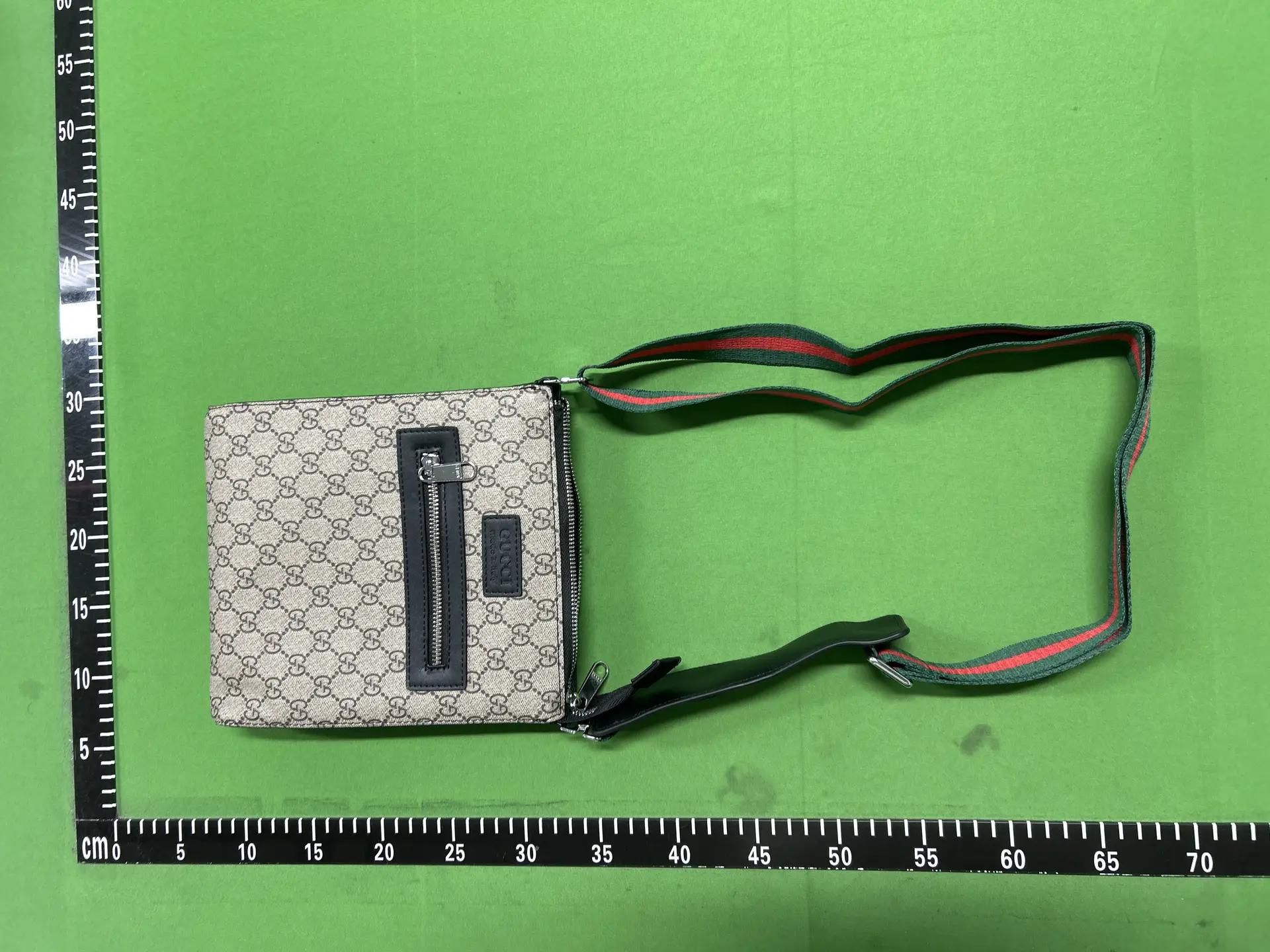 Gucci GG Supreme Monogram Messenger Bag
