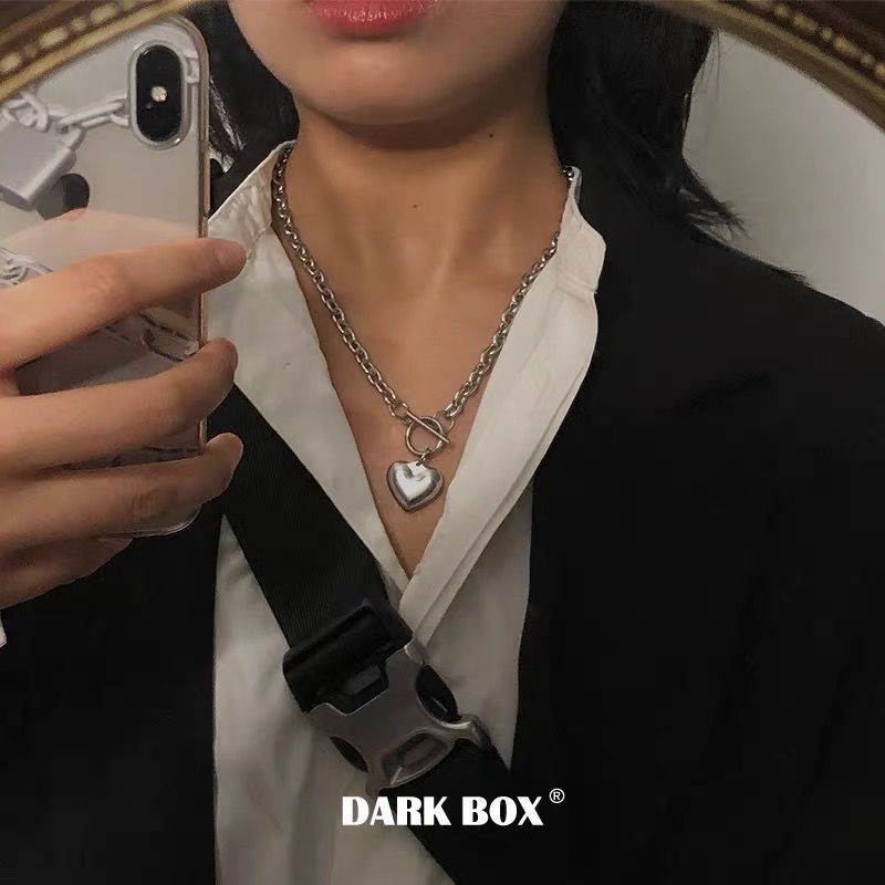 European and American Metal Love necklace for women ins cold style niche design thick chain clavicle chain hip hop neck chain