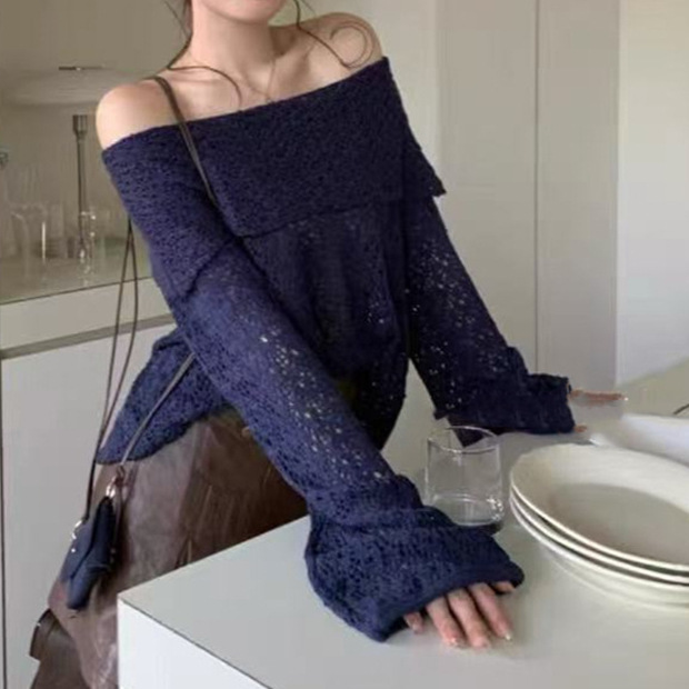 Korean-Style One-Shoulder Low-Neck Hollow-Out Long-Sleeve Knit Top for Women, 2026 Spring and Autumn Slim-Fit Short Base Layer Inner Wear
