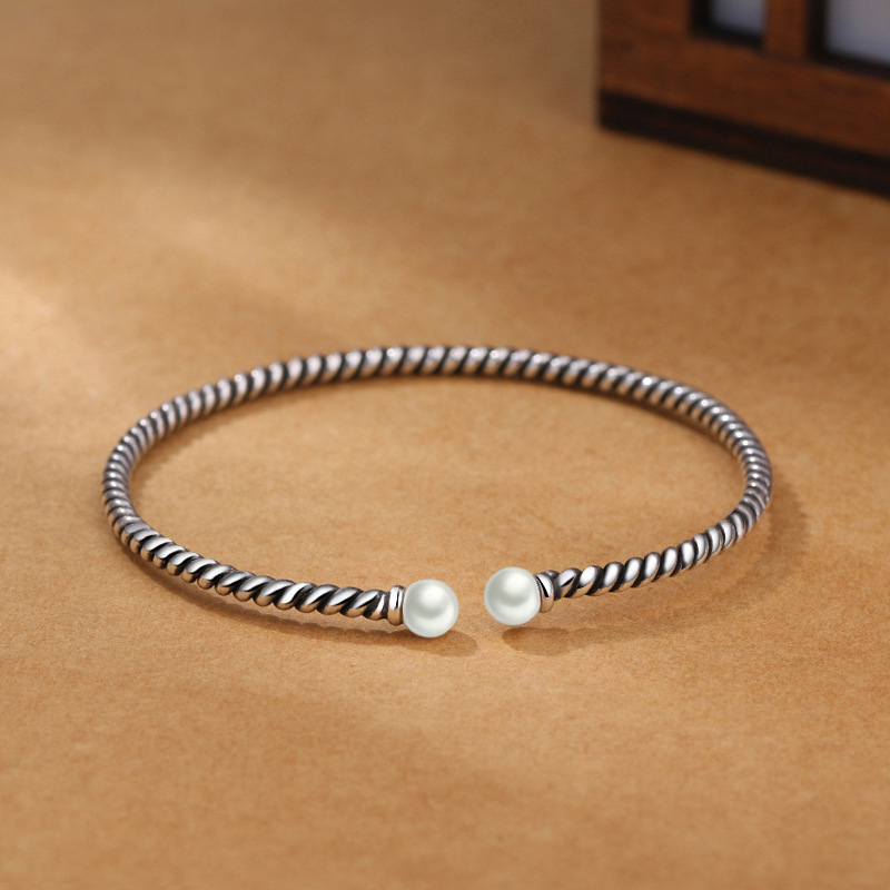 Korean style simple twist bracelet fashion trend woven pearl bracelet opening retro old bracelet jewelry