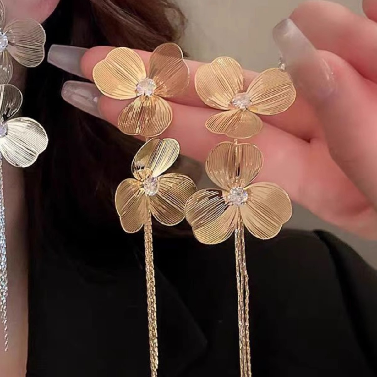 S925 Silver Needle Exaggerated Elegant Long Earrings Distinctive Flower Tassel Earrings Light Luxury High-end Unique Ear Trendy