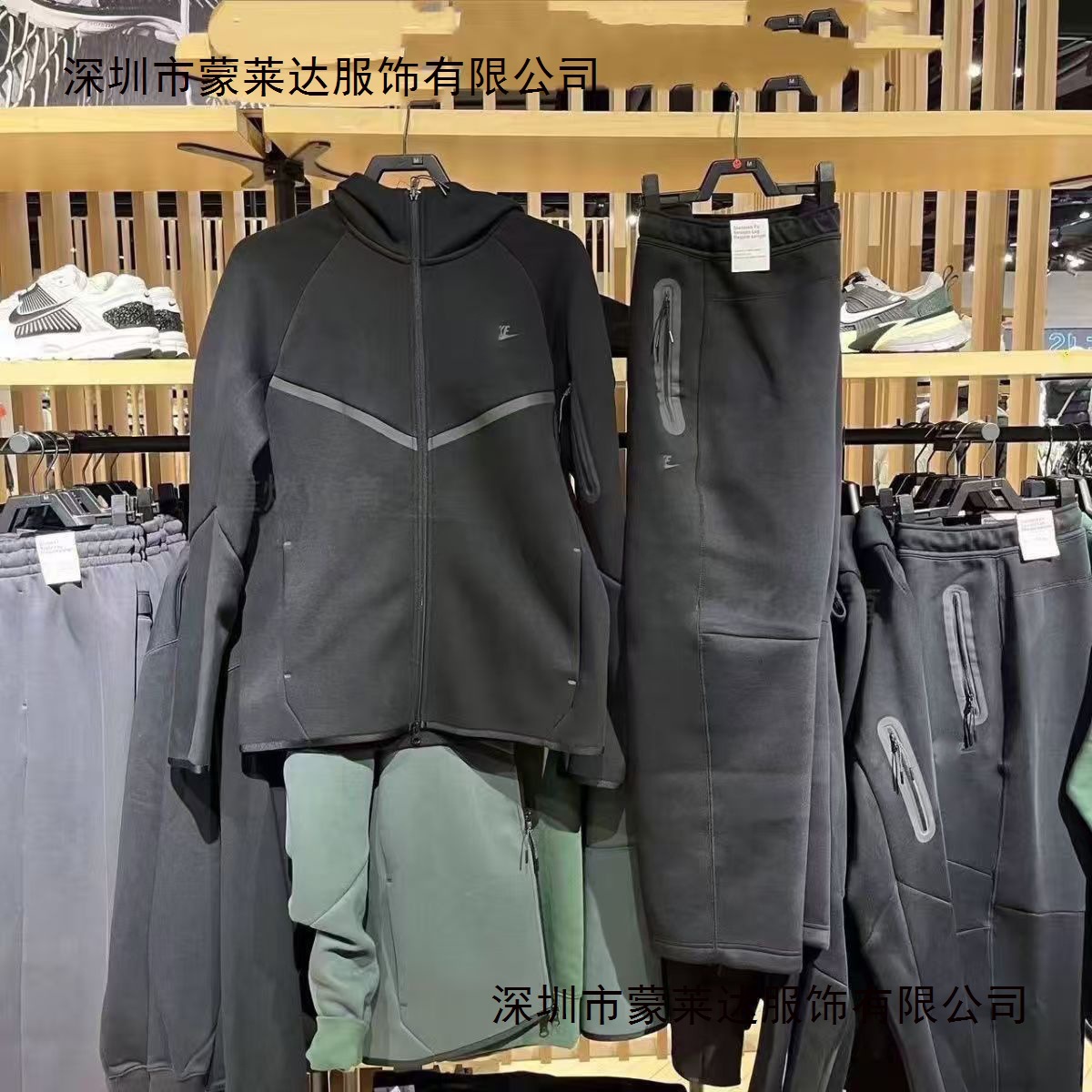 Spring and Autumn Men's Jackets, New Air Layer Cotton Knit Hooded Zip-Up Sports Casual Tops and Jackets