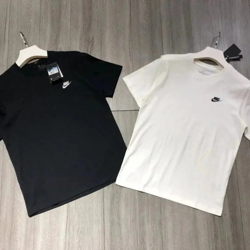 NIKE T-Shirt