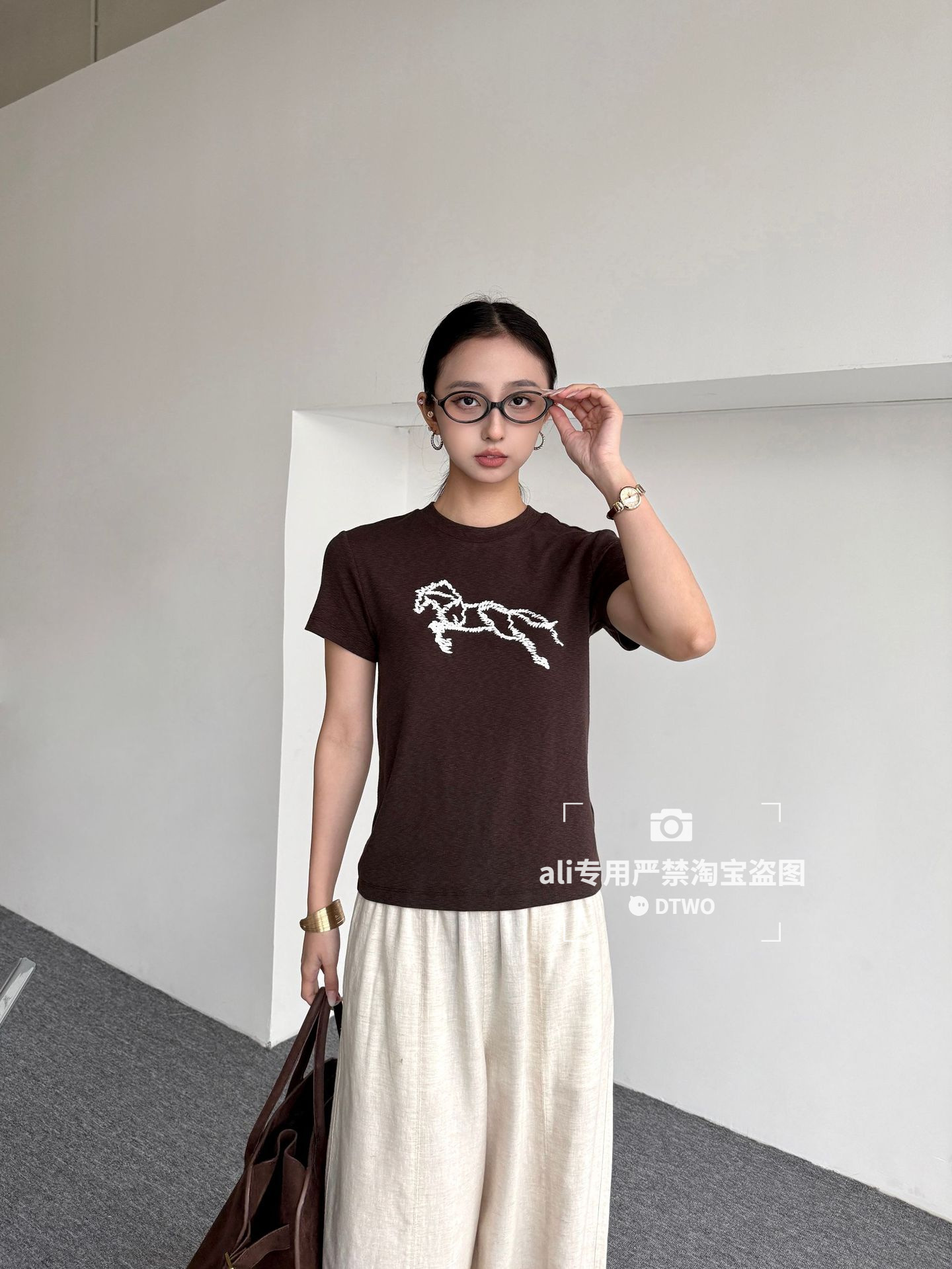 Dtwo Spring and Summer New Original Design Women's Clothing Wholesale Short-Sleeve T-Shirt for the Year of the Horse 6121367
