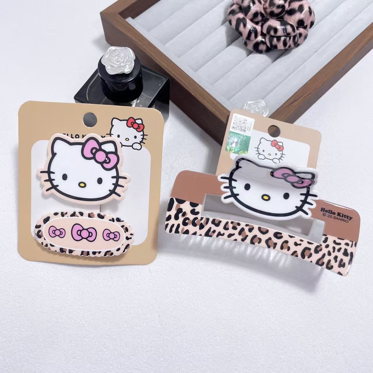 Officially Licensed Hello Kitty Milk Coffee Pink Leopard Print Exquisite Cute Cartoon Hair Clip