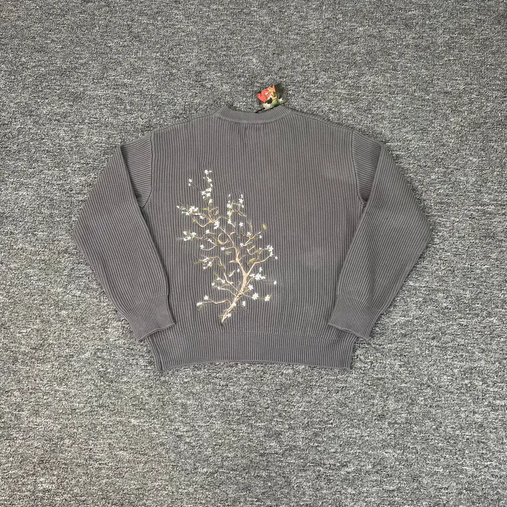 European and American New Trendy Brand Derschutze Blossm Knit Heavy Handmade Floral Embroidered Round Neck Sweater