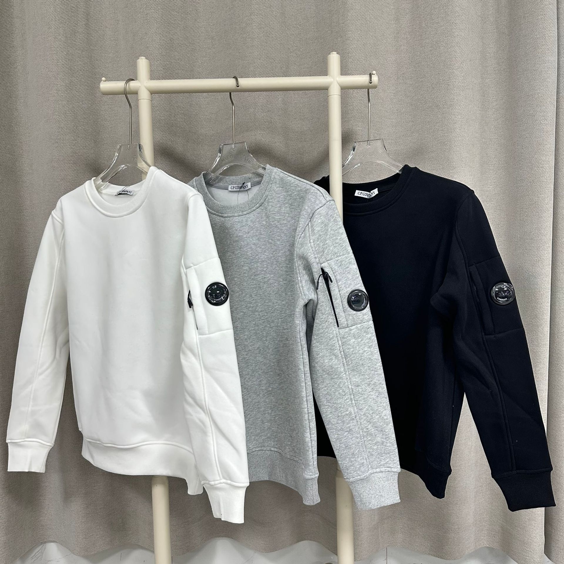 European and American Cross-Border Foreign Trade Cp Sweatshirt with Fleece, Autumn and Winter Season Top, Warm and Versatile Casual Sweatshirt for Both Men and Women QC 写真 1688 Qualit.ly