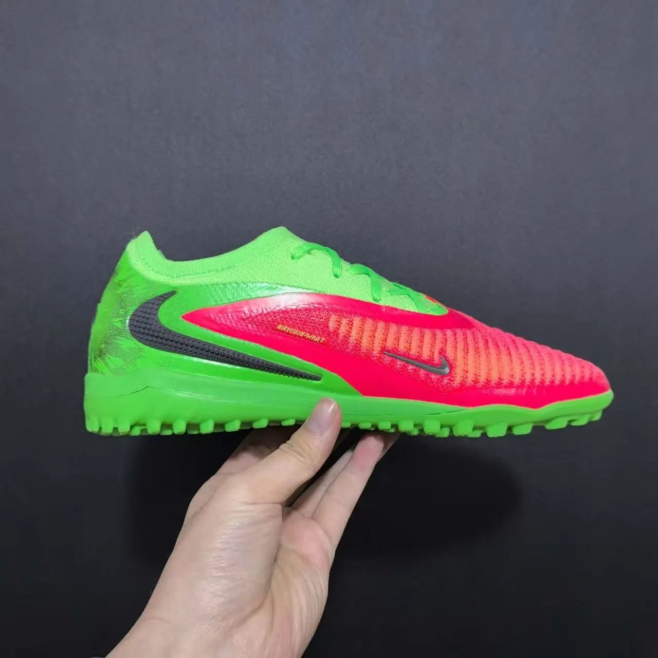 High-quality shoes, WhatsApp +86 (15711450406)