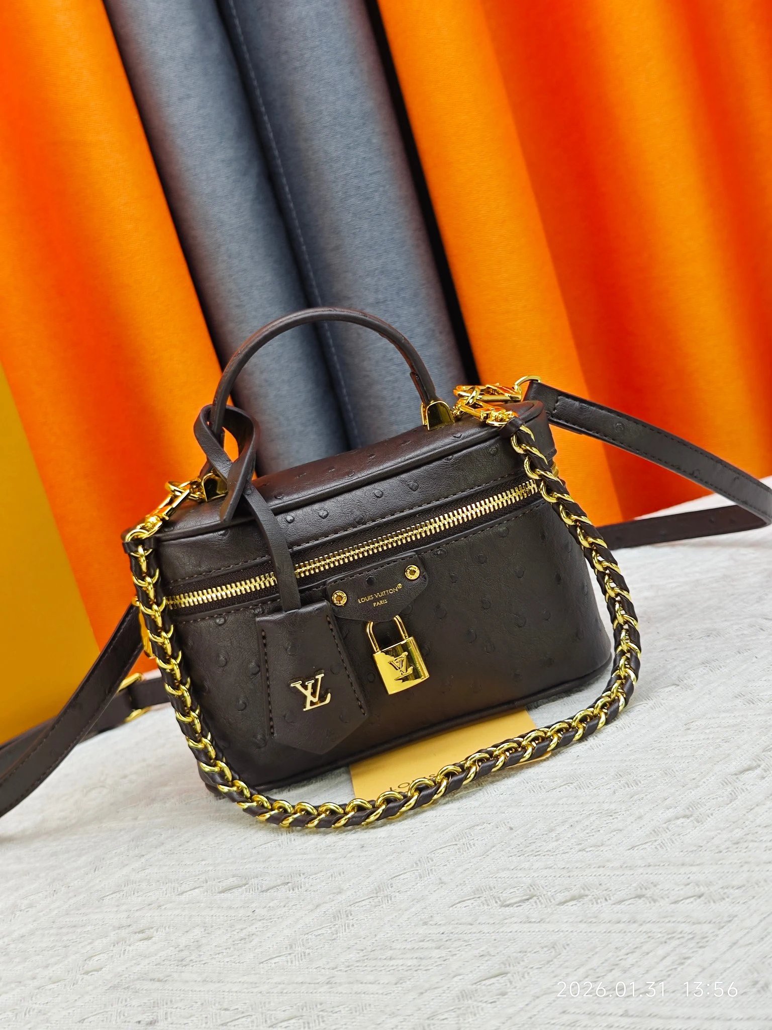 Lu Cosmetic Bag & Case